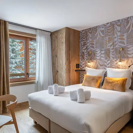 Neuf Avec Cuisine Equipee Et Parking A Meribel - Fr-1-565-80 *